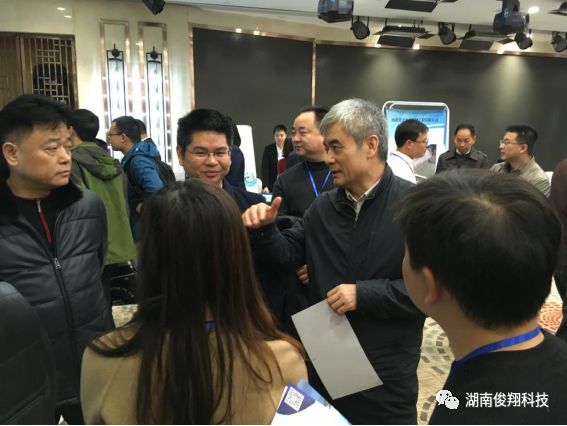 1587613757846.jpg 652.jpg